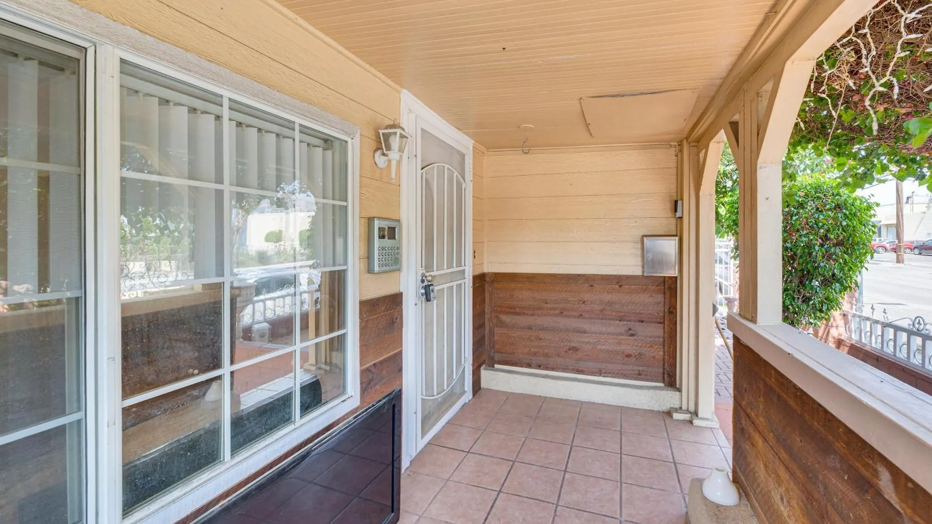 Burbank Home With Yard, Walk To Downtown Shops! 米国