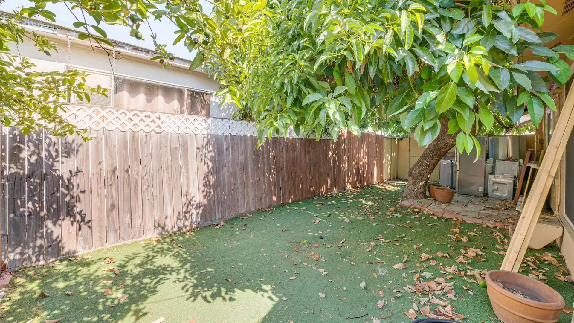 Burbank Home With Yard, Walk To Downtown Shops! 別荘